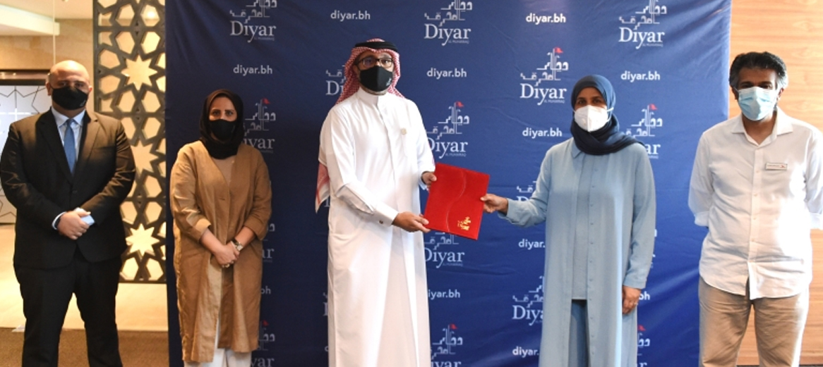Signing a 10 Year Agreement Diyar Al Muharraq Sponsors Bahrain Trust Foundation Educational Centers in Hai Al Noor and Hai Al Sherooq